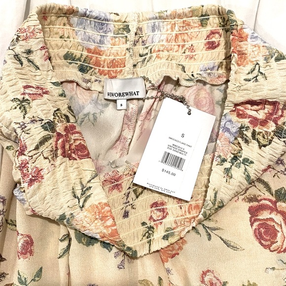 NWT WeWoreWhat Floral Smocked Flare Pants - Picture 10 of 10